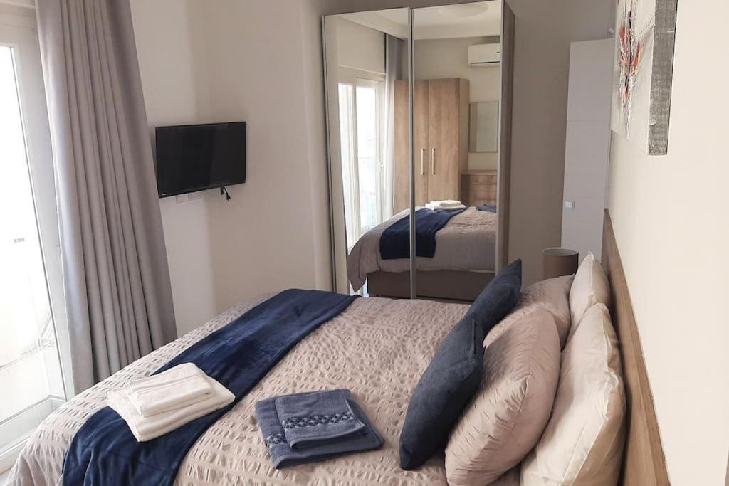 New Seafront Apartment - Spectacular Views เซนต์พอลส์เบย์ ภายนอก รูปภาพ